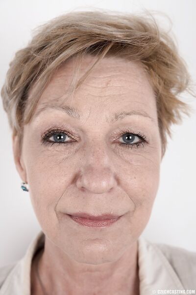 Молодое волосатая пизда