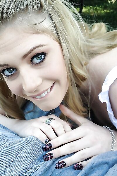 Голые попки красивых девушек